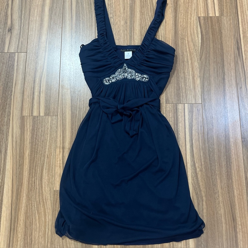 City Studio A Line Dress Womens Size M Blue Vneck Pullover Mini stretchy